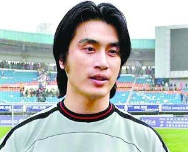 十大外围足球平台app_
中国足坛5帅哥！2门将2中场1前锋 3人已退役 第1今年22岁(图4)