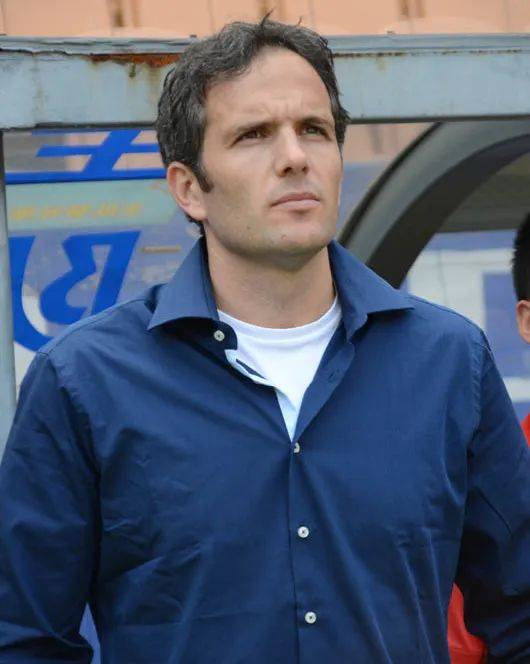 
不是斯托伊科维奇也不是图拔 富力新帅会是这位天津球迷的老熟人吗？【十大外围足球平台app】(图1)