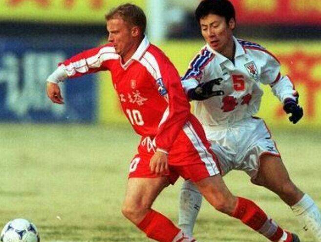 “十大外围足球平台app”
甲A5国脚级外援!欧洲3人 非洲2人 个个能勾起你的回忆(图1) “十大外围足球平台app”
甲A5国脚级外援!欧洲3人 非洲2人 个个能勾起你的回忆(图1)