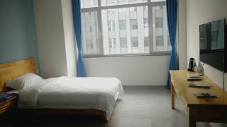 十大外围足球平台app-
2-1!中甲最大黑马横空出世!92分钟压哨绝杀 4连胜登榜首(图2) 十大外围足球平台app