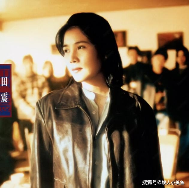 十大外围足球平台app_
2001年田震揭破“乐坛内幕”被3次闭麦 那英幸运捡漏却边唱边哭(图3)